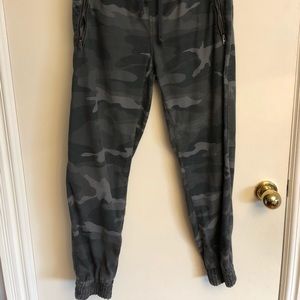 Aritzia TNA Camo Pants